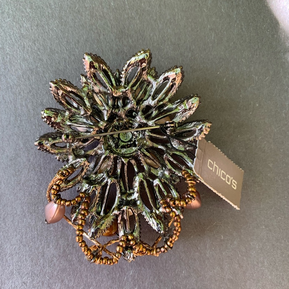 CHICO’S NWT Large Silver Tone Flower Starburst Brooch Pearls Rhinestones - Picture 4 of 5